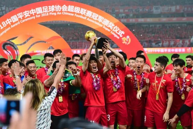 稳定输出！维尼修斯近5年单赛季最少参与33球，最多参与42球